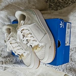 Adidas Forum Bold Women's Size 5.5- Cloud White/Linen Green